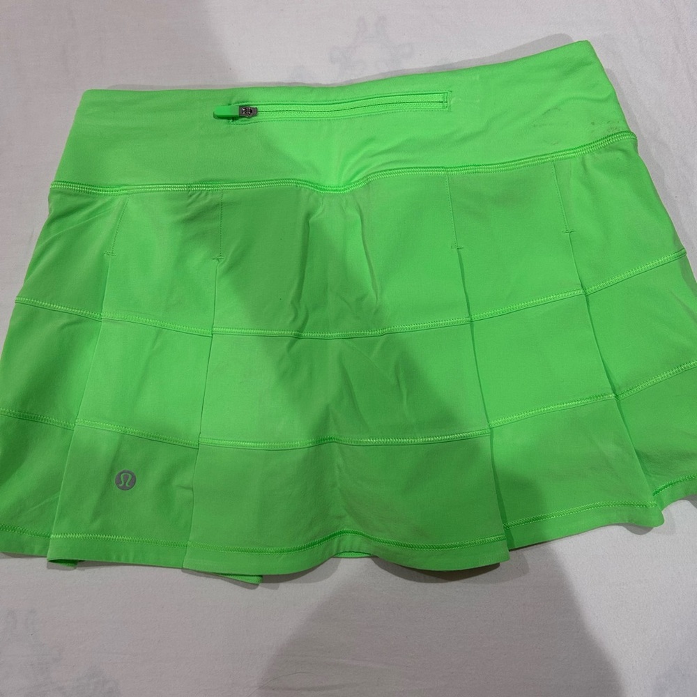 Lululemon Pace Rival Mid-Rise Skirt size 4 color pistachio WORN ONCE - Picture 5 of 6